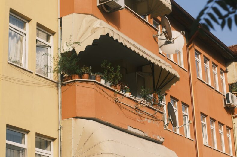 Stylish Awnings Enhance Your Arizona Home